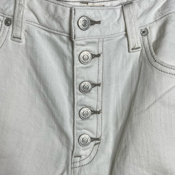 Free People Romeo Rolled Cut Off Button Fly Short in White Style OB1071936 - Picture 6 of 16